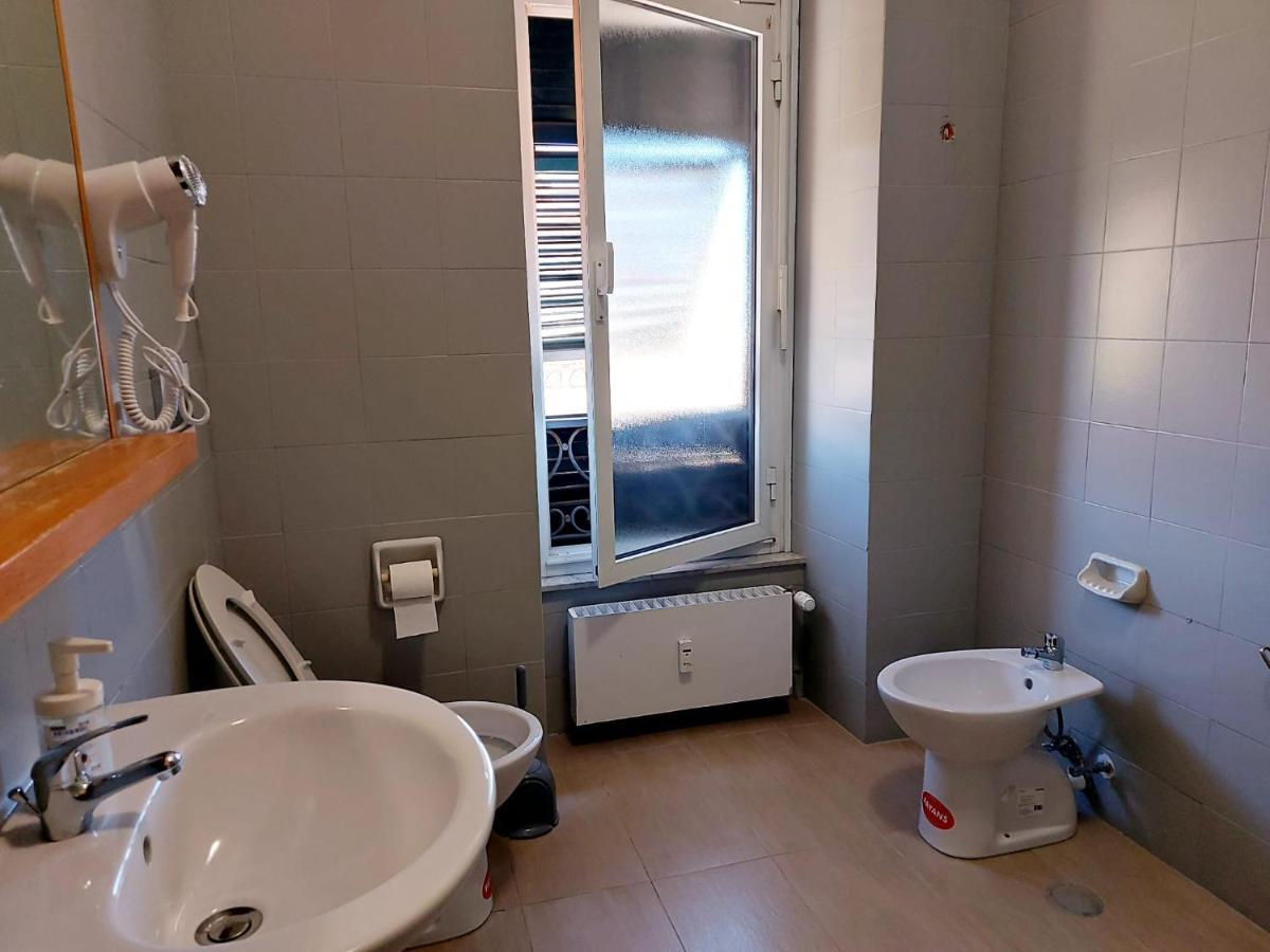 Bed and Breakfast La Dulce Stanza Генуя Экстерьер фото